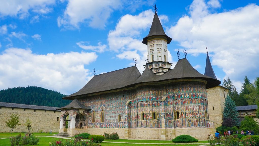Bisericile pline de culoare ale Moldovei Site UNESCO din Romania
