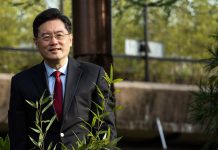 Desi Casa Alba a spus ca nu a pus limite interactiunilor ambasadorului Chinei, acesta s-ar fi limitat la doar cateva intalniri cu oficialii americani