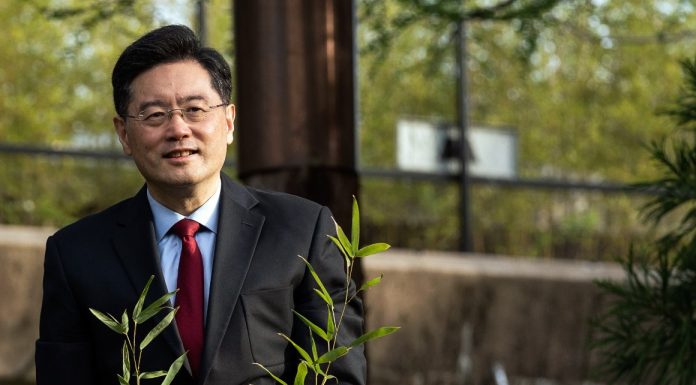 Desi Casa Alba a spus ca nu a pus limite interactiunilor ambasadorului Chinei, acesta s-ar fi limitat la doar cateva intalniri cu oficialii americani