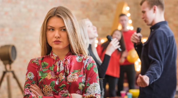 Invata sa nu mai fii gelos in relatia ta, aplicand aceste 15 sfaturi