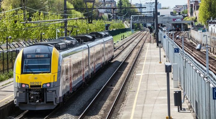 Sindicatul feroviar aproba acordul care ofera speranta de a evita greva