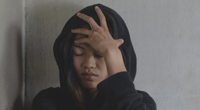 Principalele motive în consumul de droguri și cum poți depista dacă adolescentul tău se droghează