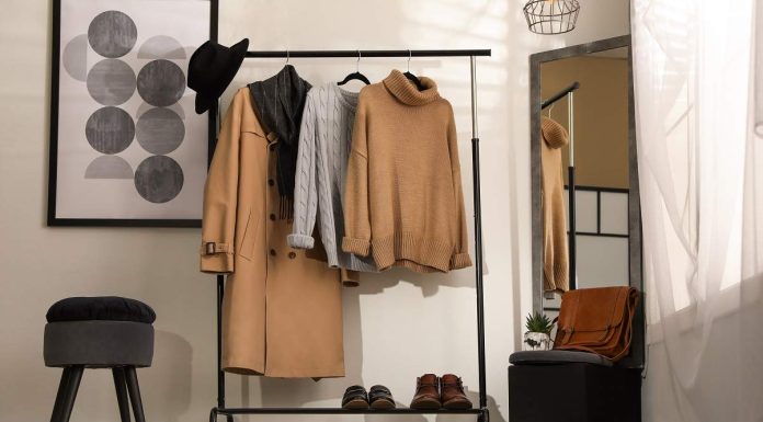 10 articole vestimentare de baza care nu poate lipsi din dulapul tau