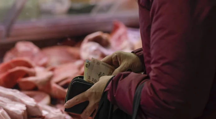 Cat de afectat este costul vietii de inflatia scazuta?