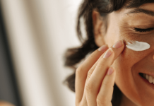 De ce si ce creme sa folosesti pentru a reduce ridurile din zona ochilor?