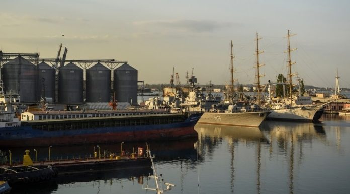 Greve rusesti in portul avariat din orasul Odesa din Ucraina