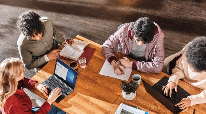 Sfaturi pentru a stimula intelectual generatiile viitoare