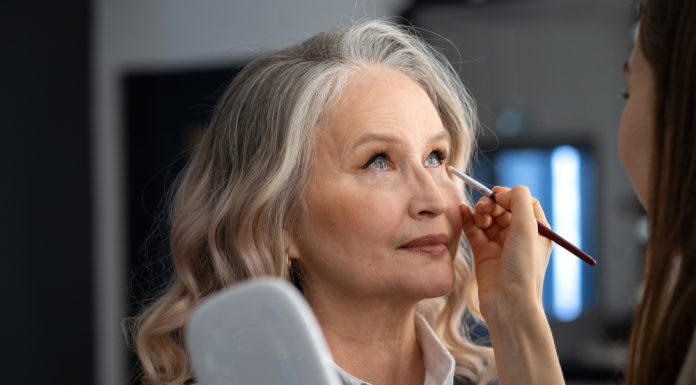 Trucuri pe care probabil nu le stiai despre machiajul ochilor maturi