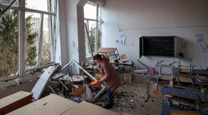 Rusia si Ucraina fac schimb de atacuri aeriene dupa scufundarea unei nave de razboi rusesti