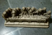 Sculptura monumentala reimagineaza „Cina cea de taina” cu figuri istorice negre