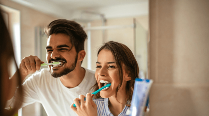 Ar trebui sa ne spalam pe dinti imediat dupa masa? Afla recomandarile specialistilor