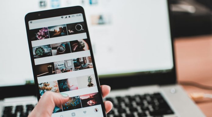 Beneficiile aplicațiilor smartphone și ale jocurilor strategice și de logică: Relaxarea bărbaților după o zi de muncă